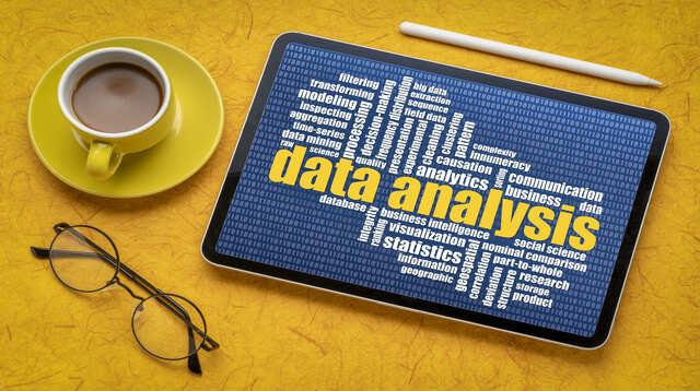 vecteezy_data-analysis-word-cloud_15991886
