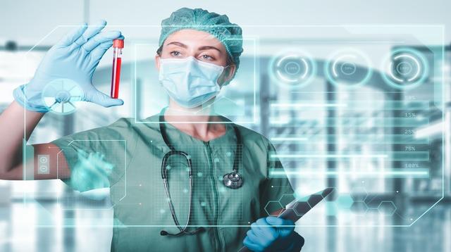 Pourquoi les hôpitaux marocains doivent passer au 100% numérique d’ici 2030 ?