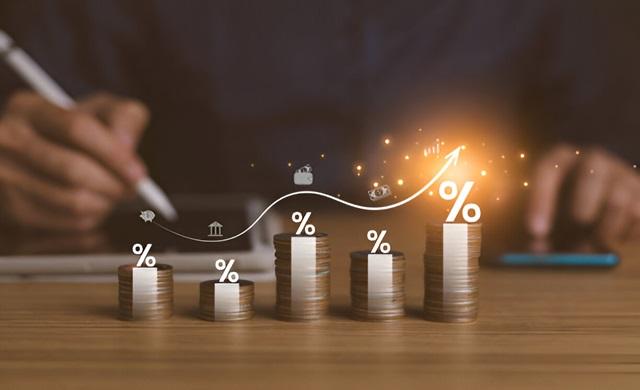 Comment investir intelligemment en 2025 : conseils et stratégies